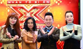 Ca sĩ Lưu Thiên Hương - Giám đốc âm nhạc và Thanh Lam, Tùng Dương, Hồ Quỳnh Hương.