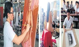 Quang cảnh làm việc của sinh viên khoa vẽ tranh khỏa thân - Đại học Silpakorn.