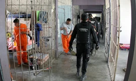 Bên trong nhà tù Topo Chico, cảnh sát phát hiện ra một cuộc sống xa hoa như khách sạn 5 sao. Ảnh: Government of Monterrey.