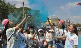 Rực rỡ sắc màu đường phố Cần Thơ