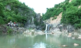 Hiện trường một vụ đuối nước khiến hai nữ sinh ở Quảng Bình tử vong. Ảnh: Đặng Tài.