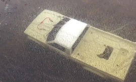 Xe điều khiển lặn dưới nước như tàu ngầm