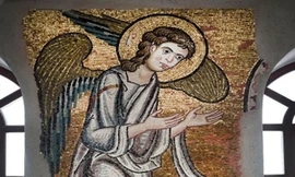 Phát hiện chân dung thiên thần nạm vàng nơi Chúa Jesus ra đời