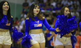 Dàn hoạt náo viên xinh đẹp ở giải bóng rổ chuyên nghiệp