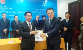 VKSND TPHCM ký kết với Viện công tố Busan (Hàn Quốc). Ảnh: Việt Văn.