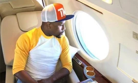 Mayweather khoe của qua chuyến du lịch xuyên lục địa