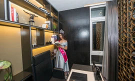 Hoa Hậu Đỗ Mỹ Linh khám phá căn hộ mẫu River City. 