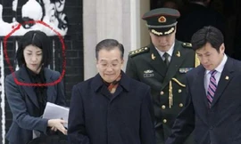 Chân dung nữ phiên dịch cho các lãnh đạo Trung Quốc