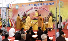 Mùa Vu lan: Về nơi hiếu, nghĩa vẹn tròn