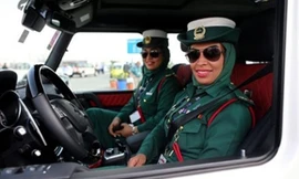 Nữ sỹ quan cảnh sát Dubai.