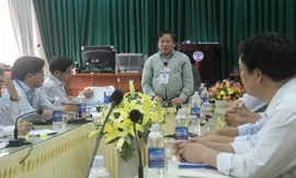 Đoàn công tác BCĐ thi quốc gia làm việc với Hội đồng thi tại Quảng Nam. Ảnh H. Văn. 