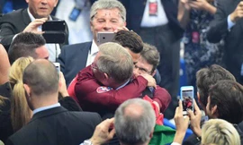 Vô địch EURO, Ronaldo được Six Alex khen nức nở