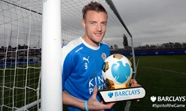 Jamie Vardy nhận giải Cầu thủ xuất sắc nhất Premier League.