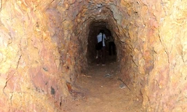 Bên trong đường hầm ông Liếc đào.