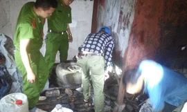 Công an phát hiện bể chứa dầu đặt ngầm dưới đất.