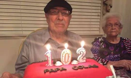 Ông Nicholas mừng sinh nhật 102 tuổi trùng với dịp kỷ niệm 82 năm ngày cưới. Ảnh: Today.