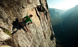 Lòng can đảm của nhà leo núi Alex Honnold khiến nhiều người kinh ngạc. Ảnh: Flickr.
