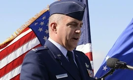 Đại tá không quân Mỹ Marcus Caughey. Ảnh: syneedapenland.