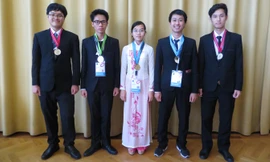 Nữ sinh giành cú đúp huy chương vàng Olympic vật lý quốc tế