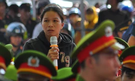 Bà Trần Thị Trinh đã có đơn xin hoãn phiên tòa vì vừa sinh con nhỏ.