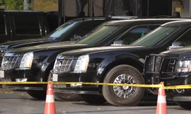 Cadillac One bảo vệ Tổng thống Obama có mặt tại Hà Nội