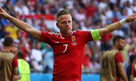 Balazs Dzsudzsak ghi bàn cho Hungary từ một pha đá phạt trực tiếp.