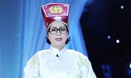 NSƯT Minh Hằng nhắc đi nhắc lại rằng, năm nay không được tham gia Táo Quân cùng anh chị em, chị rất buồn, rất nhớ và rất yêu mọi người. Ảnh: TL.