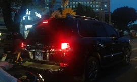 Chuyện Công an tỉnh Hậu Giang cấp biển xanh cho xe Lexus trị giá khoảng 5,7 tỷ đồng được ông Trịnh Xuân Thanh-Phó chủ tịch UBND tỉnh Hậu Giang sử dụng suốt thời gian dài gây bức xúc dư luận thời gian qua. Ảnh: H.T.