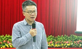 GS Ngô Bảo Châu giảng bài tại Đại học Huế chiều 15/8.