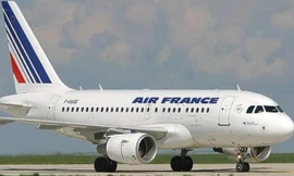 Hành khách Việt ảnh hưởng từ đình công tại Pháp