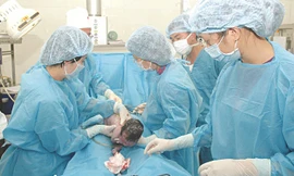 Mổ lấy thai an toàn ở huyện biên giới