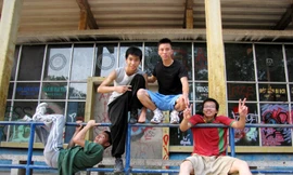 Các Traceur nhóm SFG Hà Thành (thứ tự từ phải sang): Hồng Tarzan, Phương, Đức và Linh.