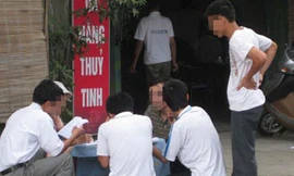 Đau lòng sinh viên nợ môn, bỏ học vì nợ như chúa chổm