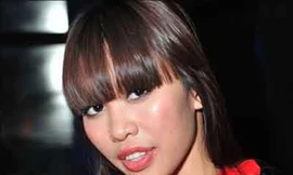 Hà Anh thiếu 'hương thầm'