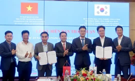 Hàn Quốc hỗ trợ Việt Nam hơn 200 tỷ đồng đảm bảo an toàn đường sắt