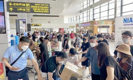 'Cháy' vé tàu, máy bay chặng ngắn dịp Quốc khánh 2/9