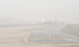 Sương mù khiến máy bay không thể hạ xuống Nội Bài, Vinh