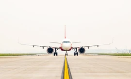 Cận cảnh đường băng mới nâng cấp của Nội Bài