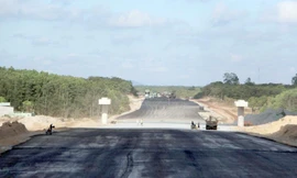 Dù giải ngân vốn đầu tư công cao, nhưng vẫn chậm 9 dự án