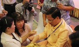 Đại biểu hai nước tại lễ bế mạc Ảnh: M.T