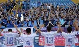 Thưởng to, đưa xe chở cổ động viên đến sân SV-League 2020