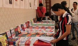 Ở nhà mùa dịch, người trẻ rủ nhau đọc sách giá trị sống