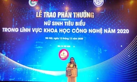 Nữ sinh viên duy nhất của lớp và bảng vàng thành tích nghiên cứu khoa học đáng nể
