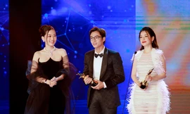  Chi Pu, Lãnh Thanh lần đầu chạm cúp “Ngôi Sao Xanh“