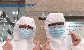 Rung động những bức ảnh y bác sĩ bệnh viện mùa COVID-19 tự chụp cho nhau 