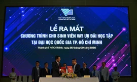 ĐHQG TP. HCM cho sinh viên vay vốn học tập gần 4 tỉ đồng