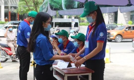 Áo xanh tình nguyện đã sẵn sàng cho một kỳ thi an toàn