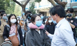 Mỗi sinh viên không về Tết được “lì xì” 1 triệu đồng