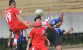 Bóng đá Việt đá giao hữu chờ... giải mới!