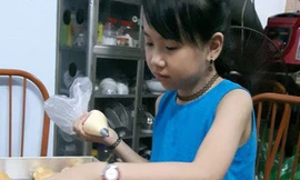 Bé Bống khởi nghiệp từ khi 7 tuổi với món chè bưởi